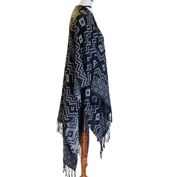 Y2K Poncho/Shawl, One Size, Black/Gray - Picture 2 of 5